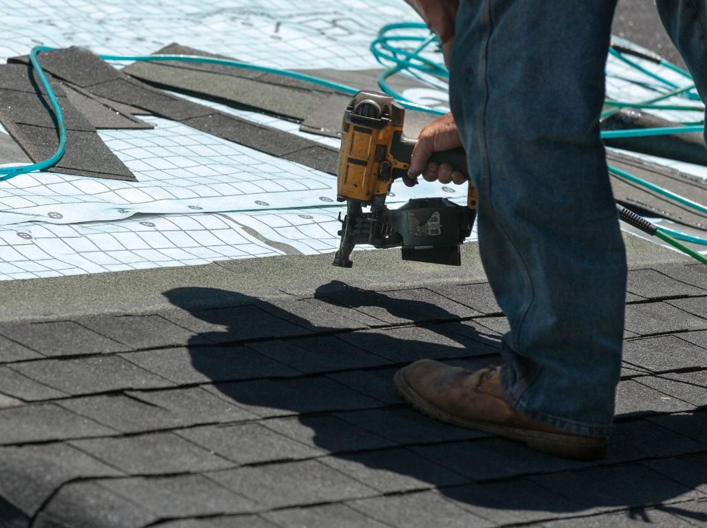 shingle roof replacement companies in Anaheim